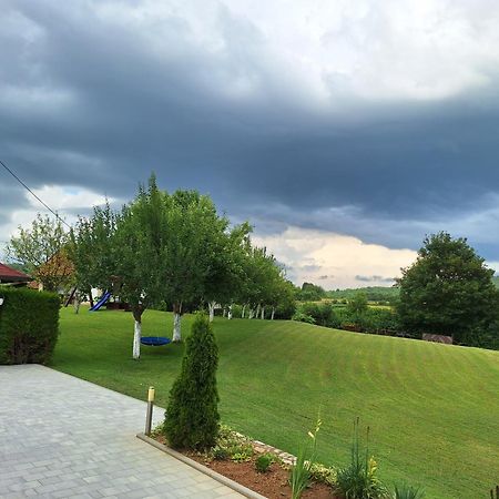 Guesthouse Miha Rakovica Dış mekan fotoğraf
