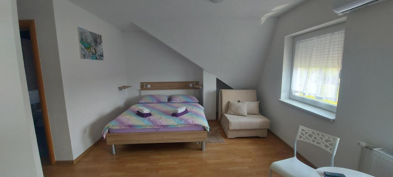 Guesthouse Miha Rakovica Dış mekan fotoğraf