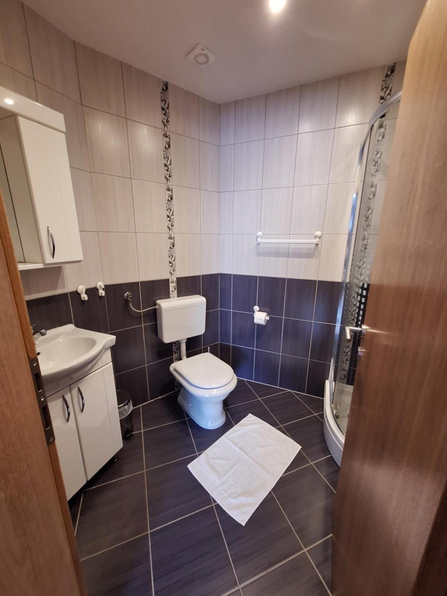 Guesthouse Miha Rakovica Dış mekan fotoğraf