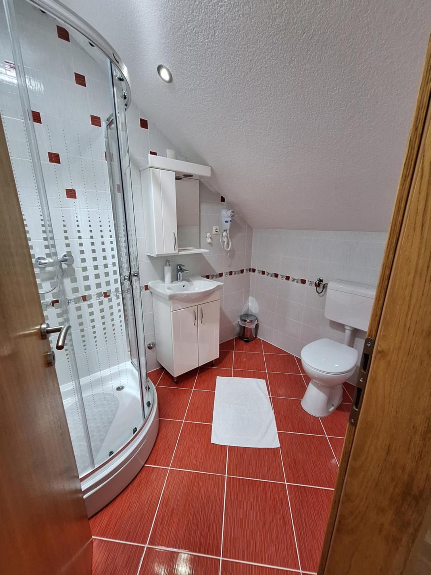 Guesthouse Miha Rakovica Dış mekan fotoğraf