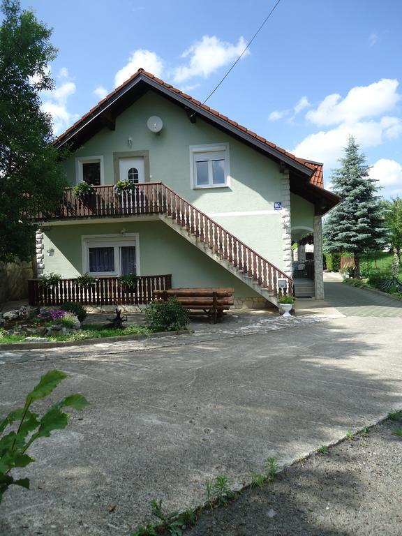 Guesthouse Miha Rakovica Dış mekan fotoğraf